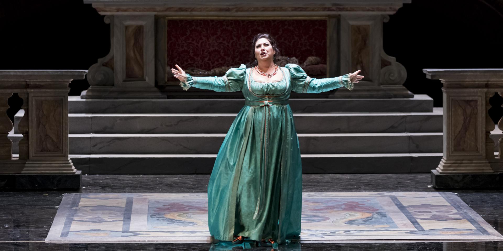 Anna Pirozzi interpreta Tosca
