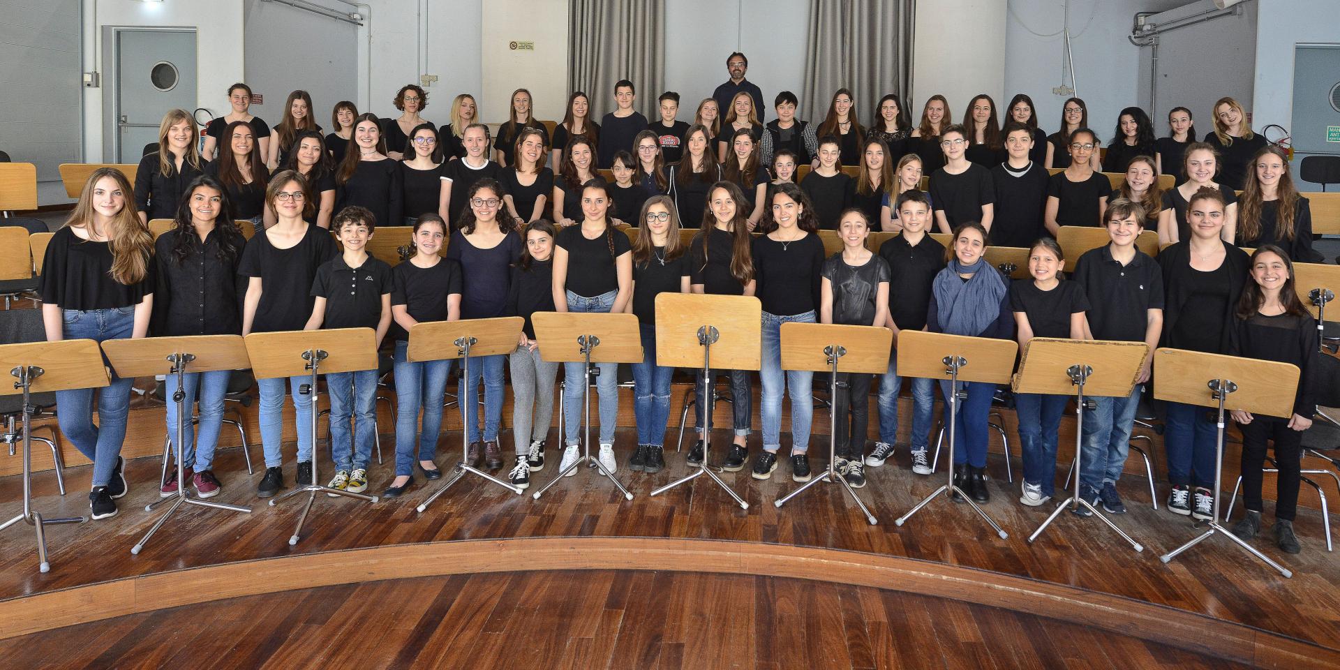 Il Coro di voci bianche del Teatro Regio e del Conservatorio 'G. Verdi' con il maestro Claudio Fenoglio
