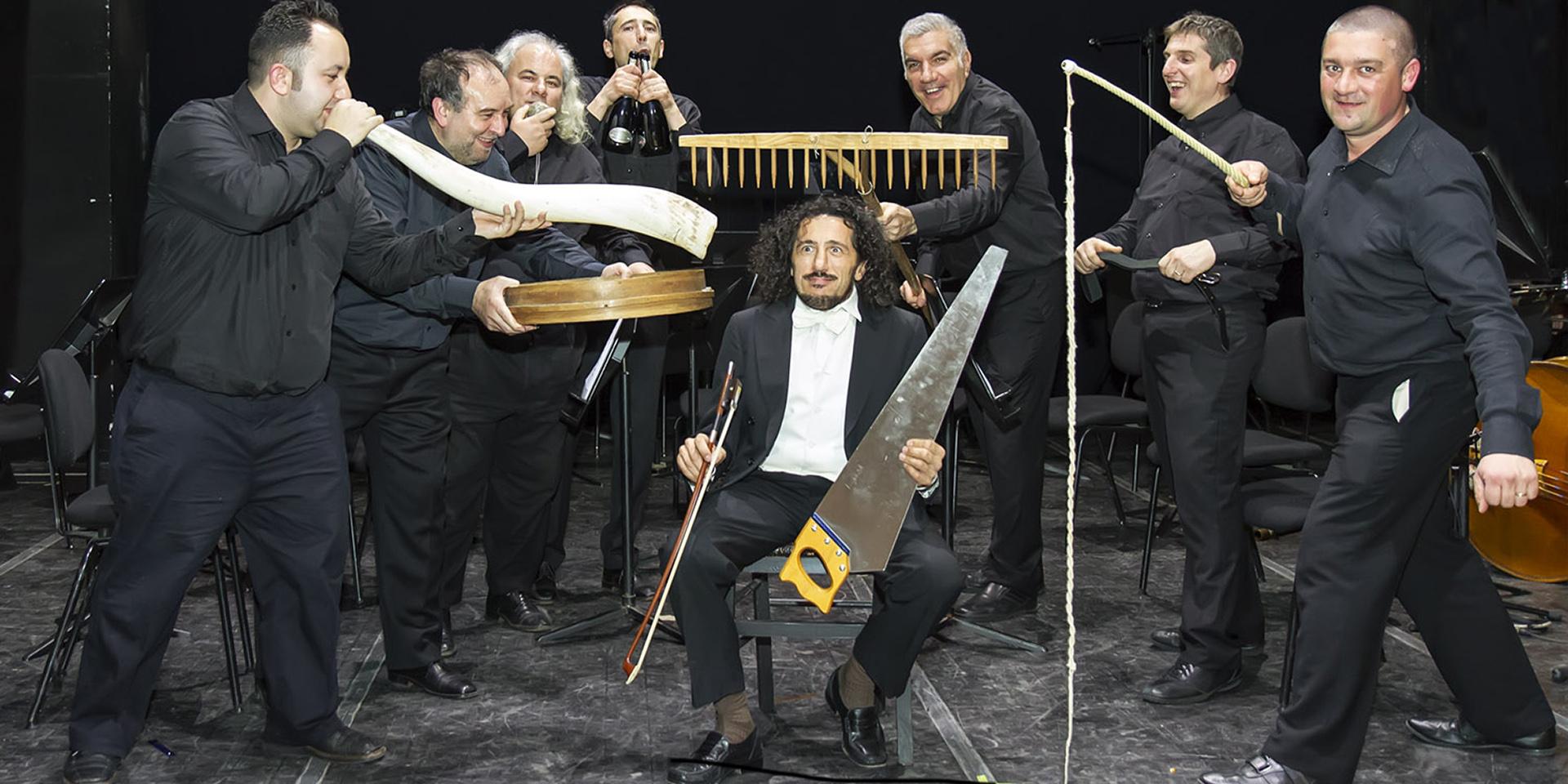 Ranieri Paluselli (percussionista solista) e I Musicanti di Riva presso Chieri: Pasquale Campera, Valerio Chiarovelli, Pierluigi Franceschi, Enrico Frezzato, Gabriele Gariglio, Gabriele Savio, Roberto Vernero (foto di Alberto Ferrero)