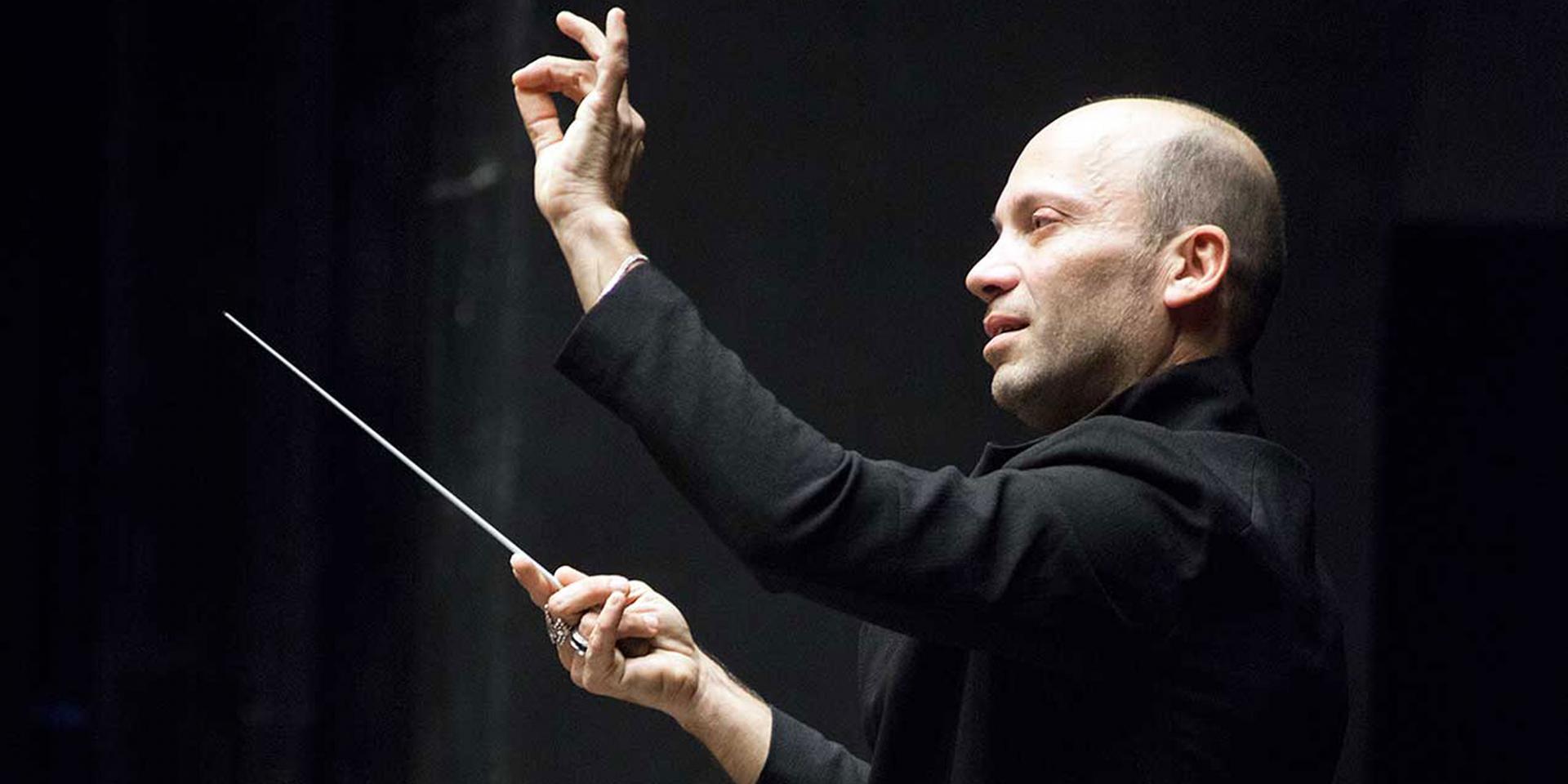 Stefano Montanari (foto Michele Borzoni)