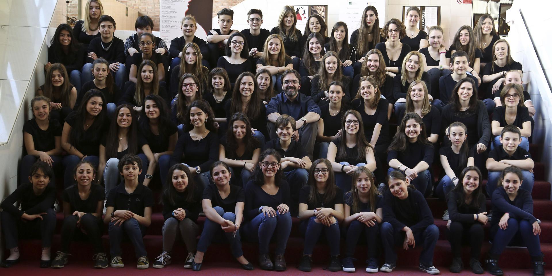 The Children Chorus of Teatro Regio and of Conservatory 'G. Verdi' of Turin with, in the middle, the chorus master Claudio Fenoglio