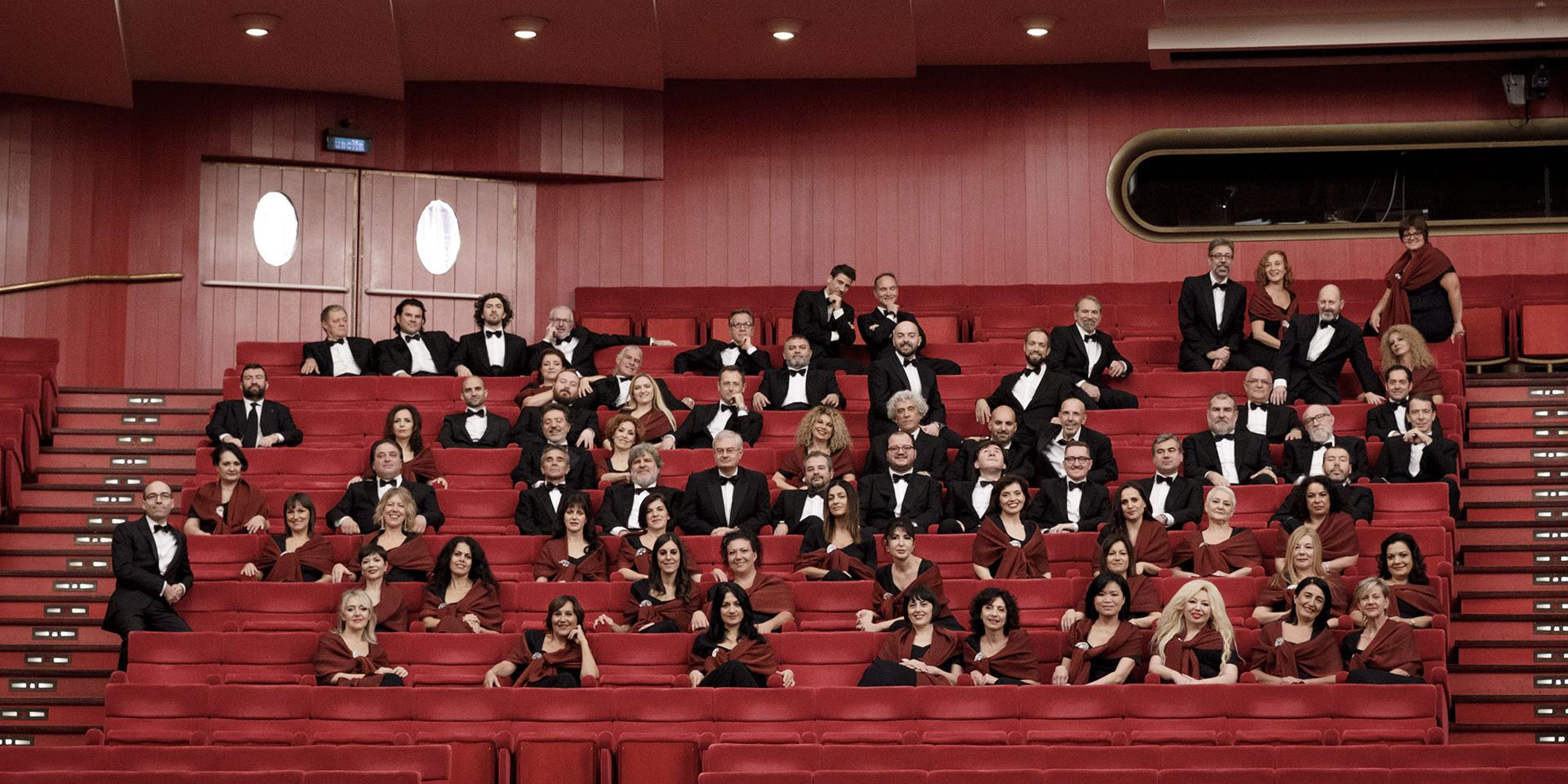 Il Coro Teatro Regio Torino con il maestro Andrea Secchi