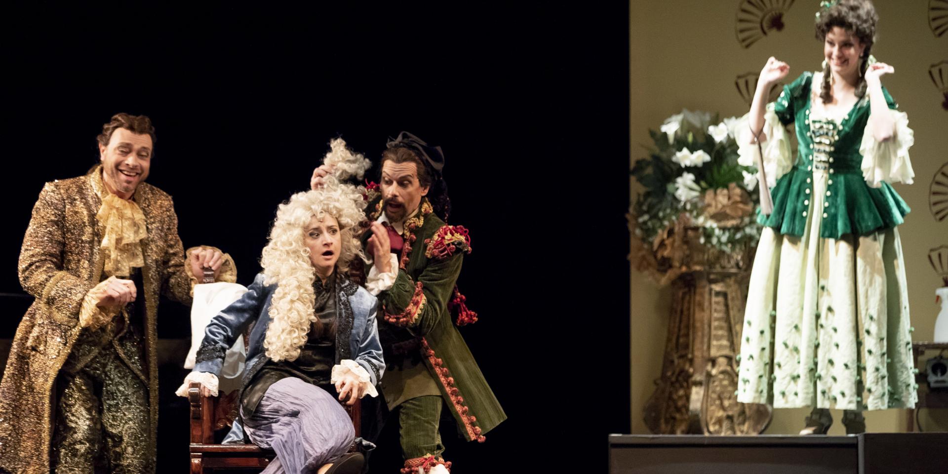 Stage photo of Barbiere's curls (ph Edoardo Piva)