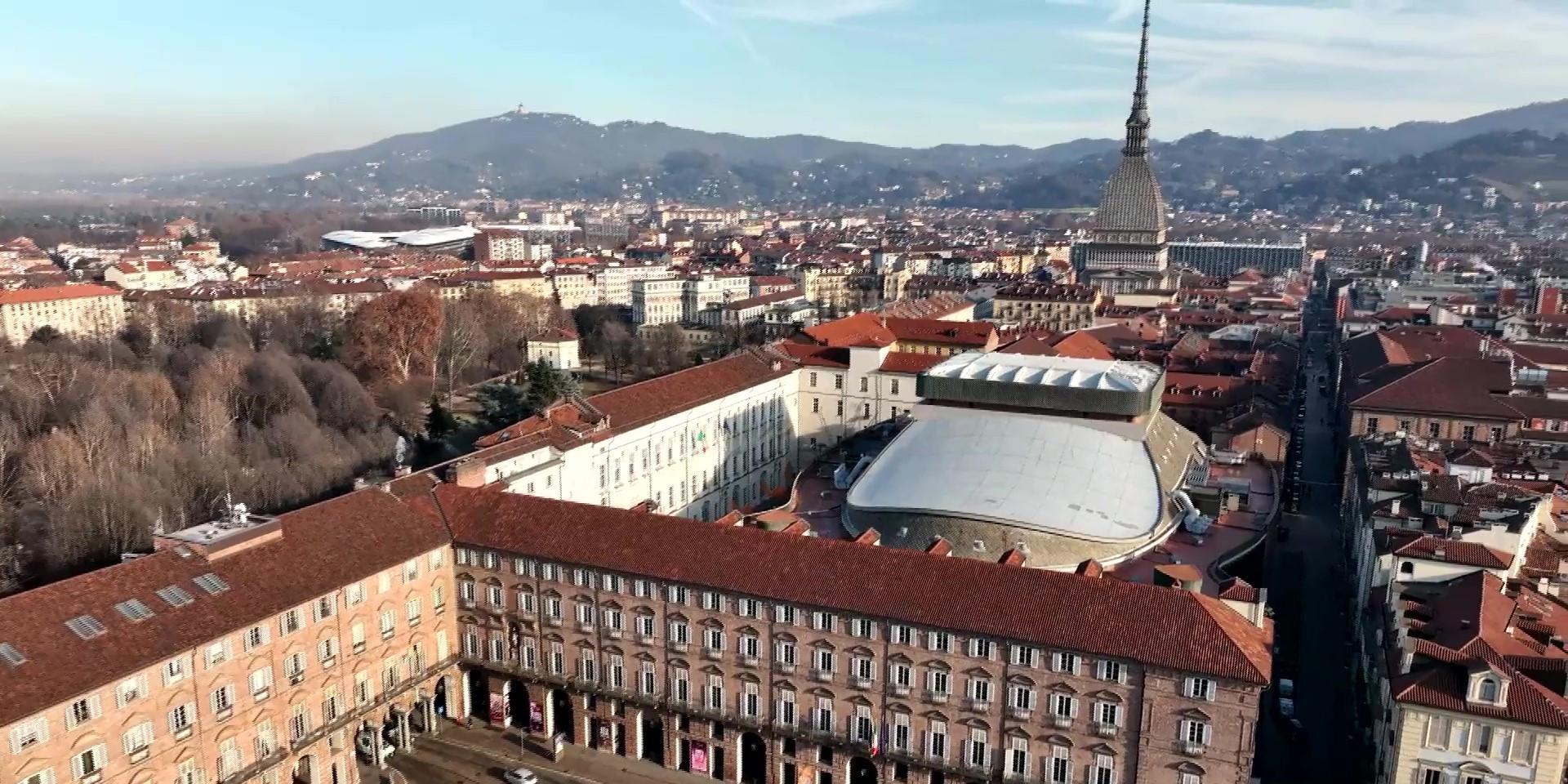 Un'immagine dall'alto del Teatro Regio