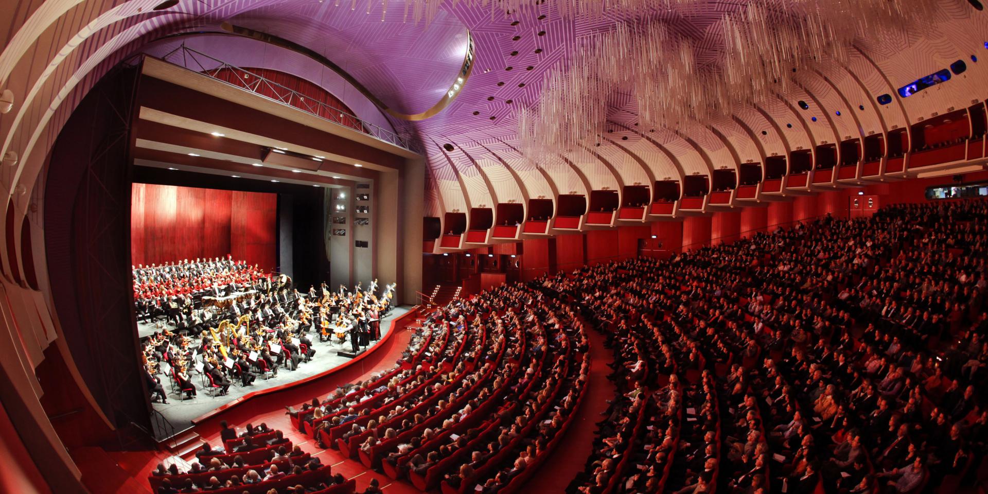 La Sala del Teatro Regio durante uno spettacolo