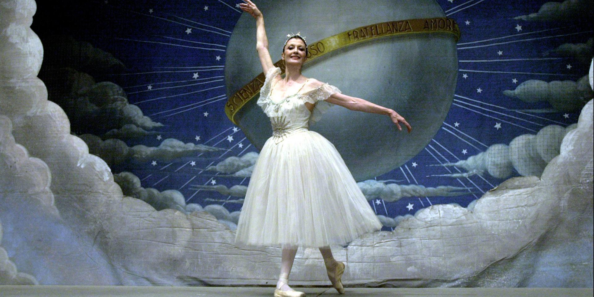 Carla Fracci in Excelsior Carla Fracci in Excelsior