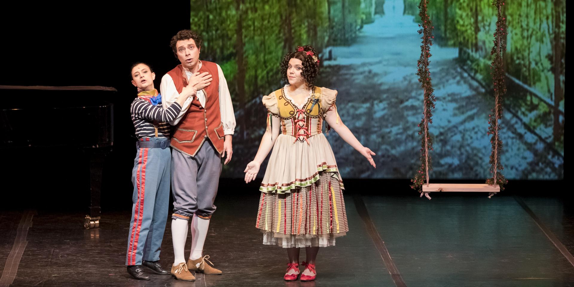 Una foto di scena di Dolceamaro (foto Edoardo Piva) Una foto di scena di Dolceamaro (foto Edoardo Piva)