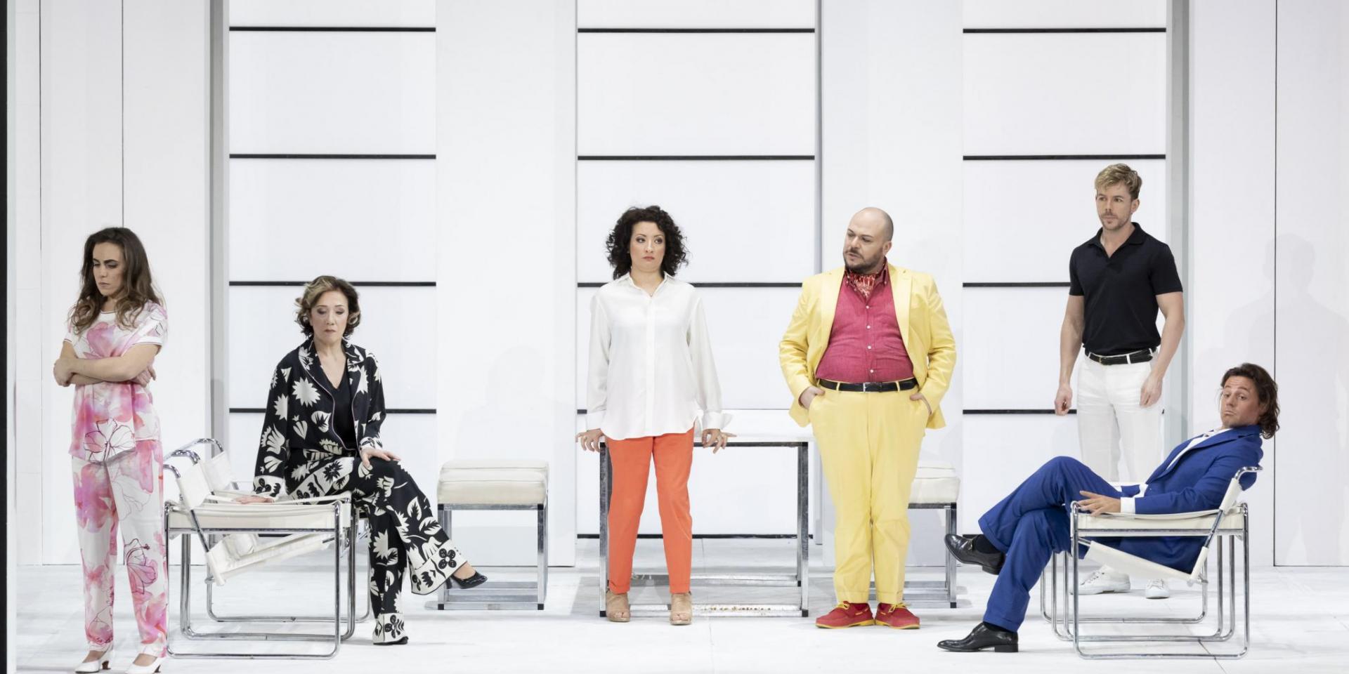 Eleonora Bellocci (Elisetta), Monica Bacelli (Fidalma), Carolina Lippo (Carolina), Marco Filippo Romano (Geronimo), Alasdair Kent (Paolino) e Marcus Werba (Il conte Robinson) - foto Edoardo Piva