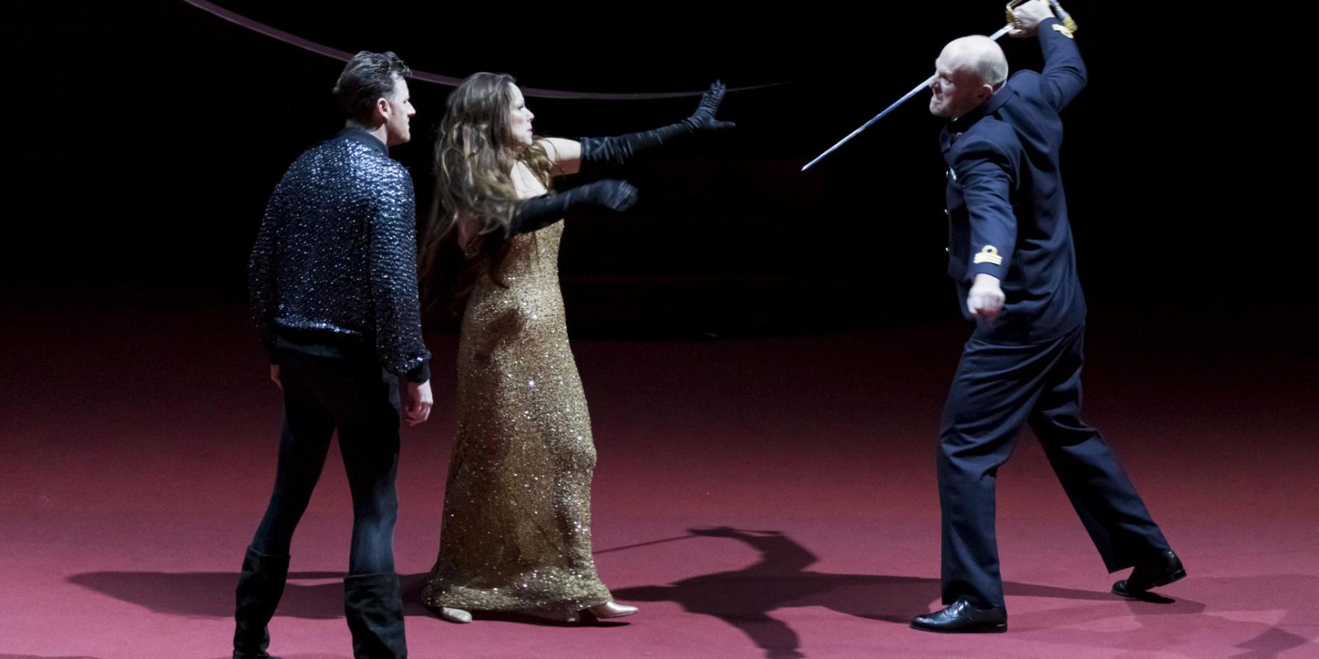 Norman Reinhardt (Alfonso), Annemarie Kremer (Violanta) e Michael Kupfer-Radecky (Simone Trovai) - foto Edoardo Piva