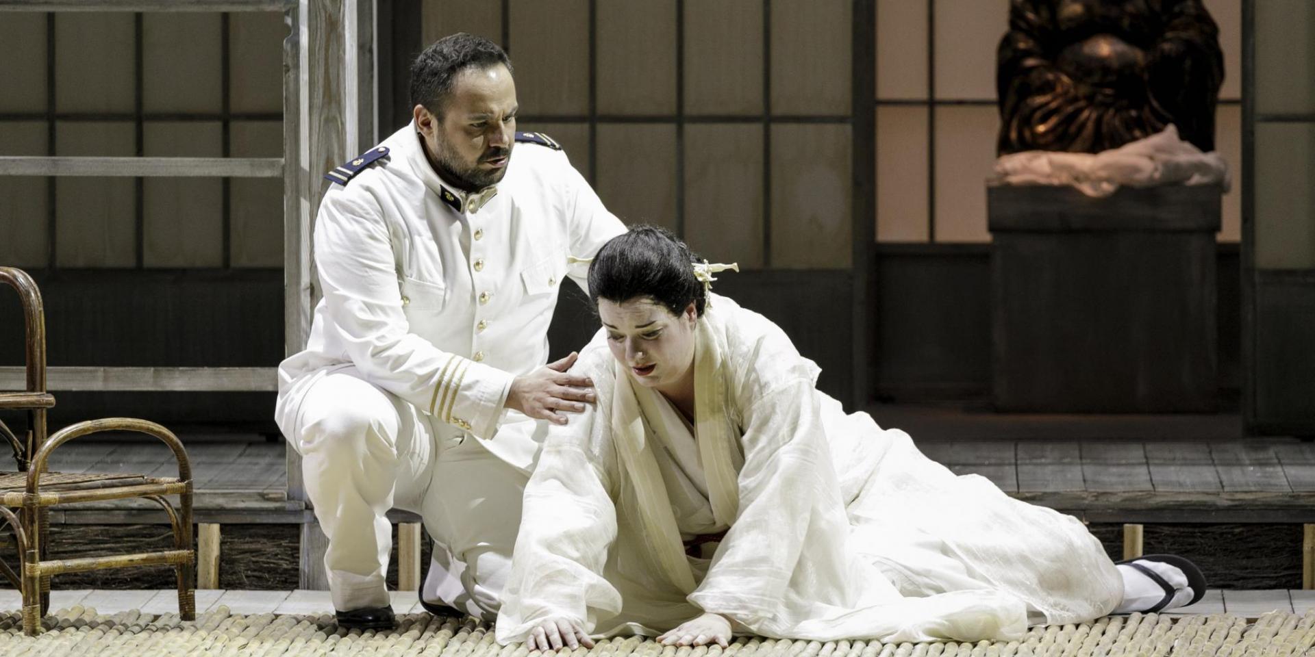 Murat Karahan (Pinkerton) e Rebeka Lokar (Madama Butterfly)