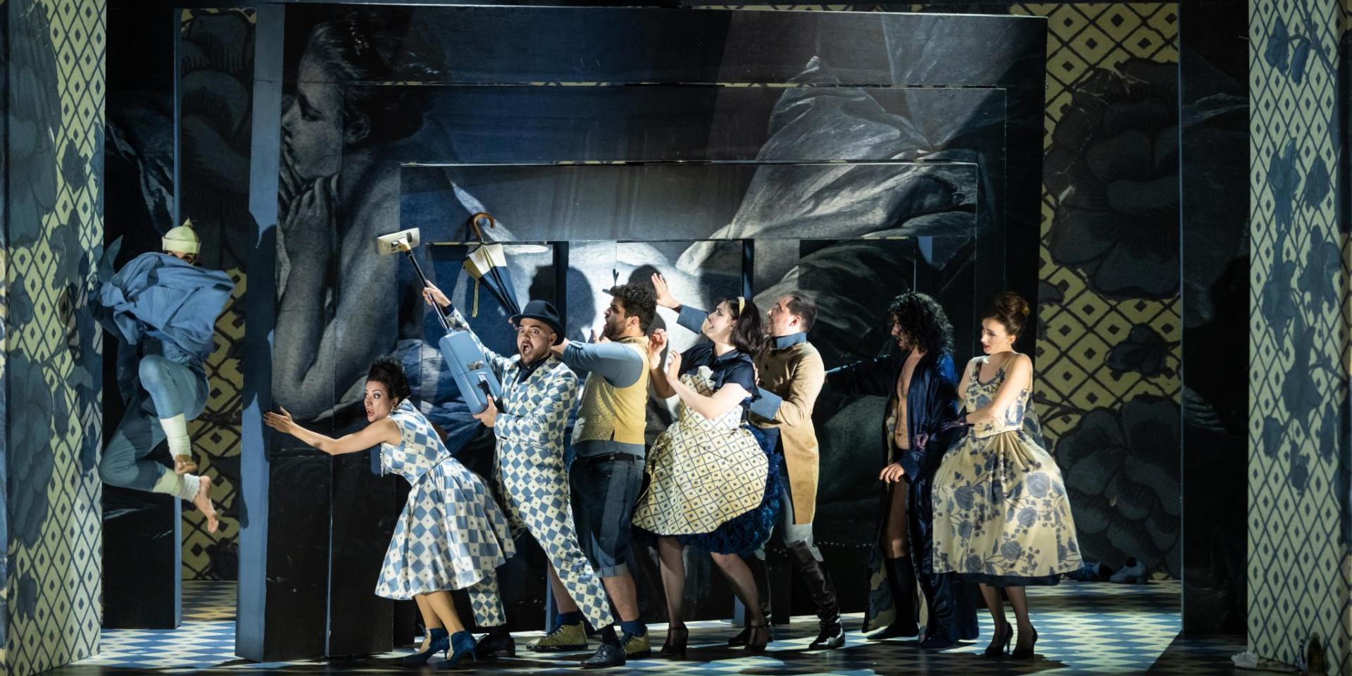 Martin Dvořák (Carosello Dubbio), Carolina Lippo (Ernestina), Askàr Lashkin (Blasio), Adolfo Corrado (Lumaca), Anna Marshania (Carlotta), Joan Folqué (Il tenente), Omar Mancini (Il conte di Bandiera) ed Elisa Verzier (La contessa) - foto Andrea Macchia