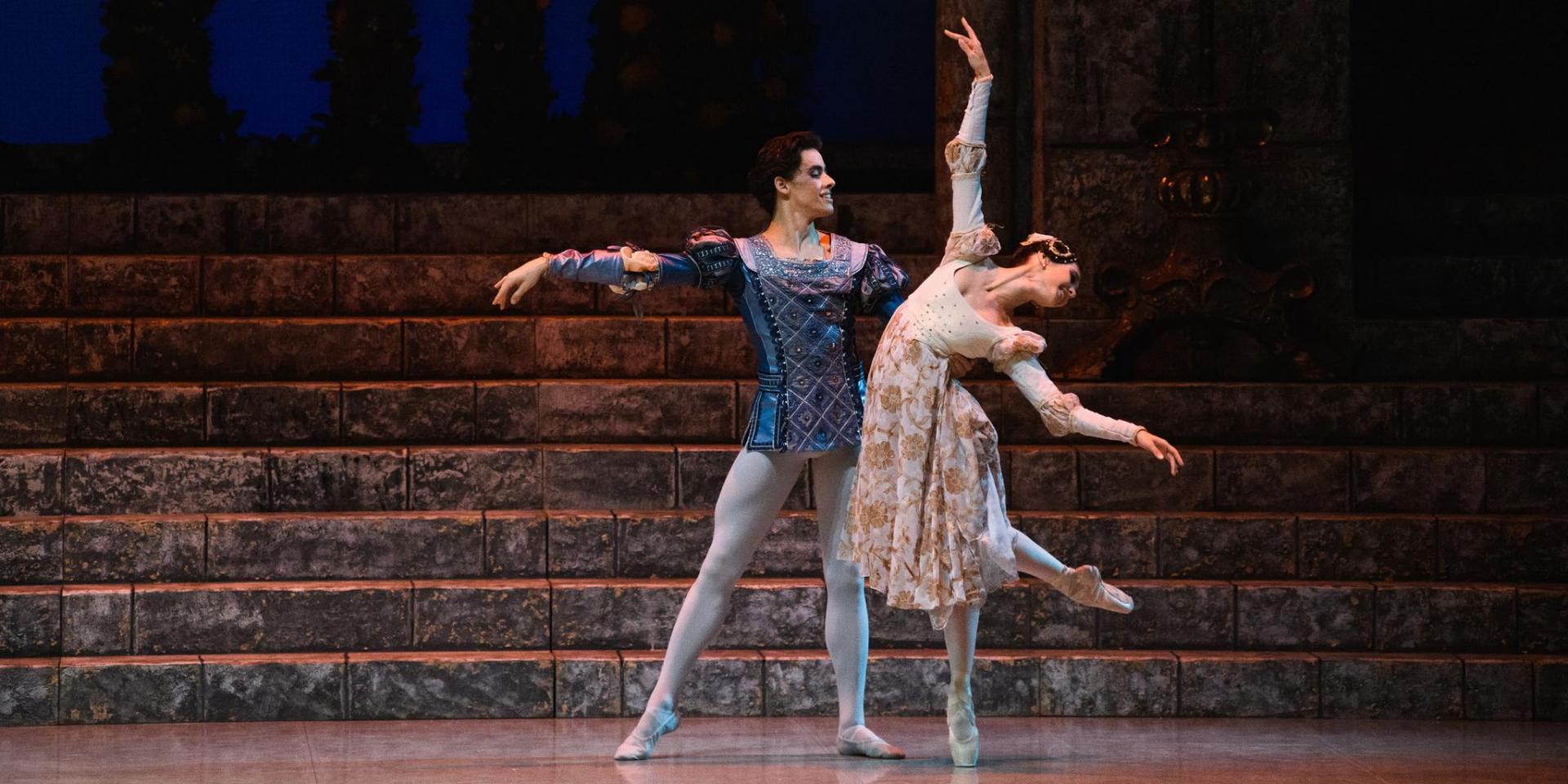 Stage photo of Romeo and Juliet (ph Nikita Chuntomov)