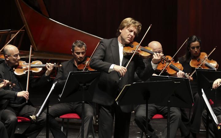 Sergey Galaktionov con l'Orchestra del Teatro Regio