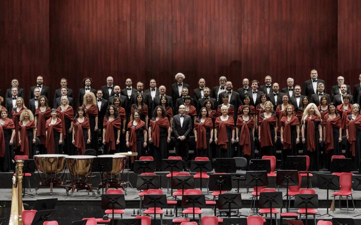 Il Coro del Teatro Regio con il maestro Andrea Secchi