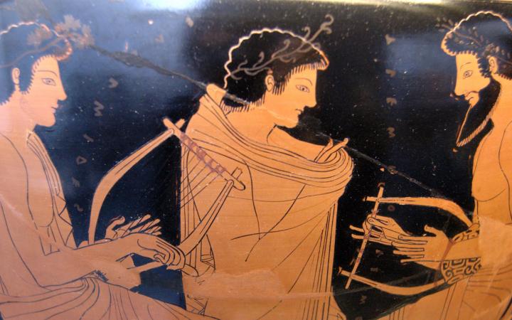 Lezione di musica, idria attica a figure rosse, c. 510 a.C., Staatliche Antikensammlungen