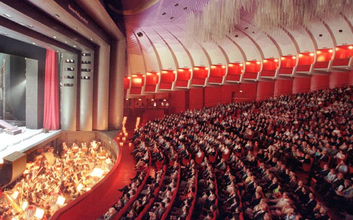 La sala del Teatro Regio con il pubblico