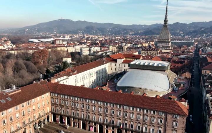 Un'immagine dall'alto del Teatro Regio