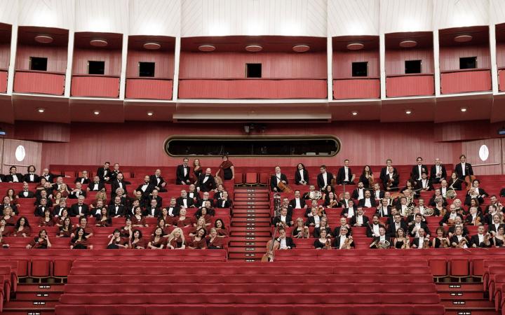 L'Orchestra e il Coro Teatro Regio Torino (foto Edoardo PIva)