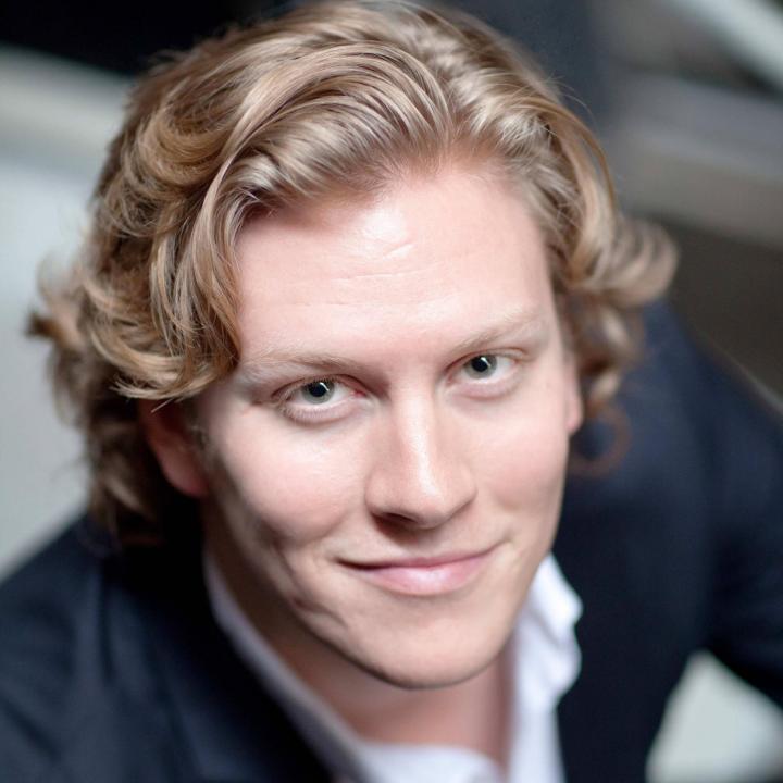 Gordon Bintner Gordon Bintner