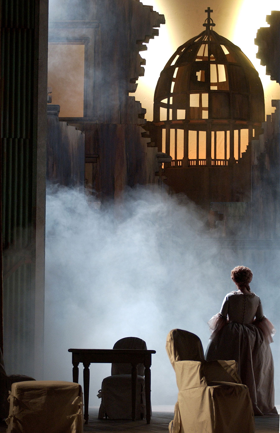 Foto di scena di Capriccio di Richard Strauss, regia di Jonathan Miller, allestimento Teatro Regio Torino 2002