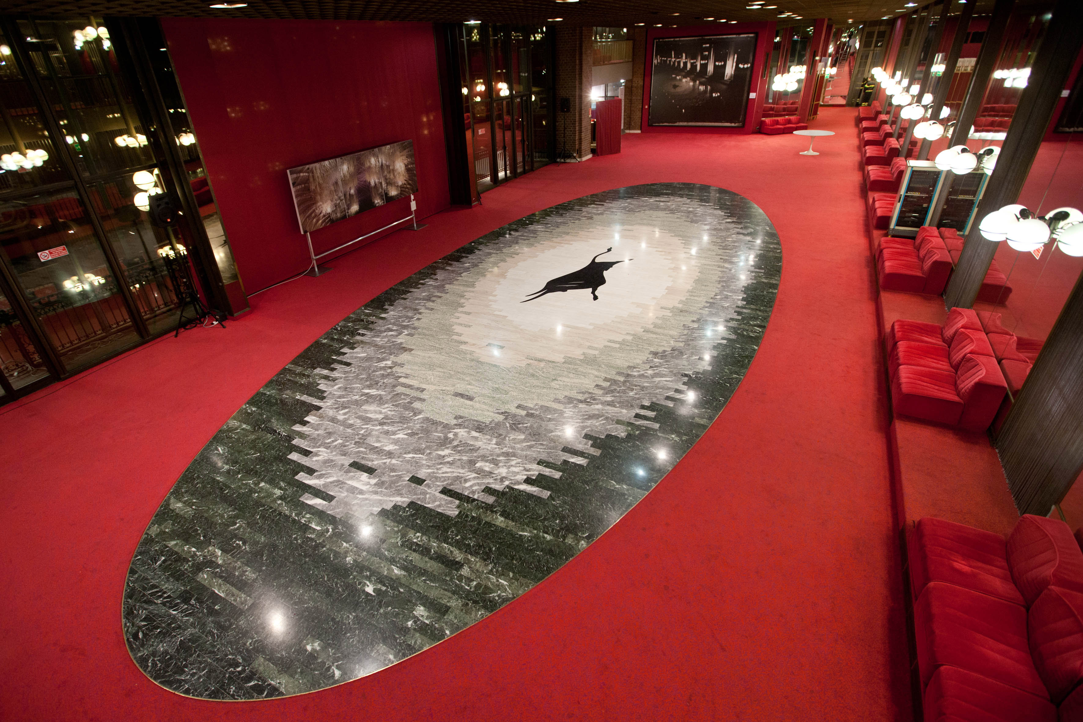 The Foyer del Toro, the largest hall of the Theatre's foyer with, in the centre, a marble mosaic