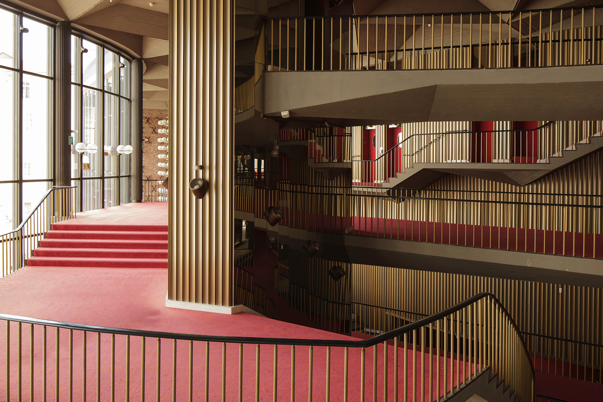 Various series of staircases to enter the auditorium